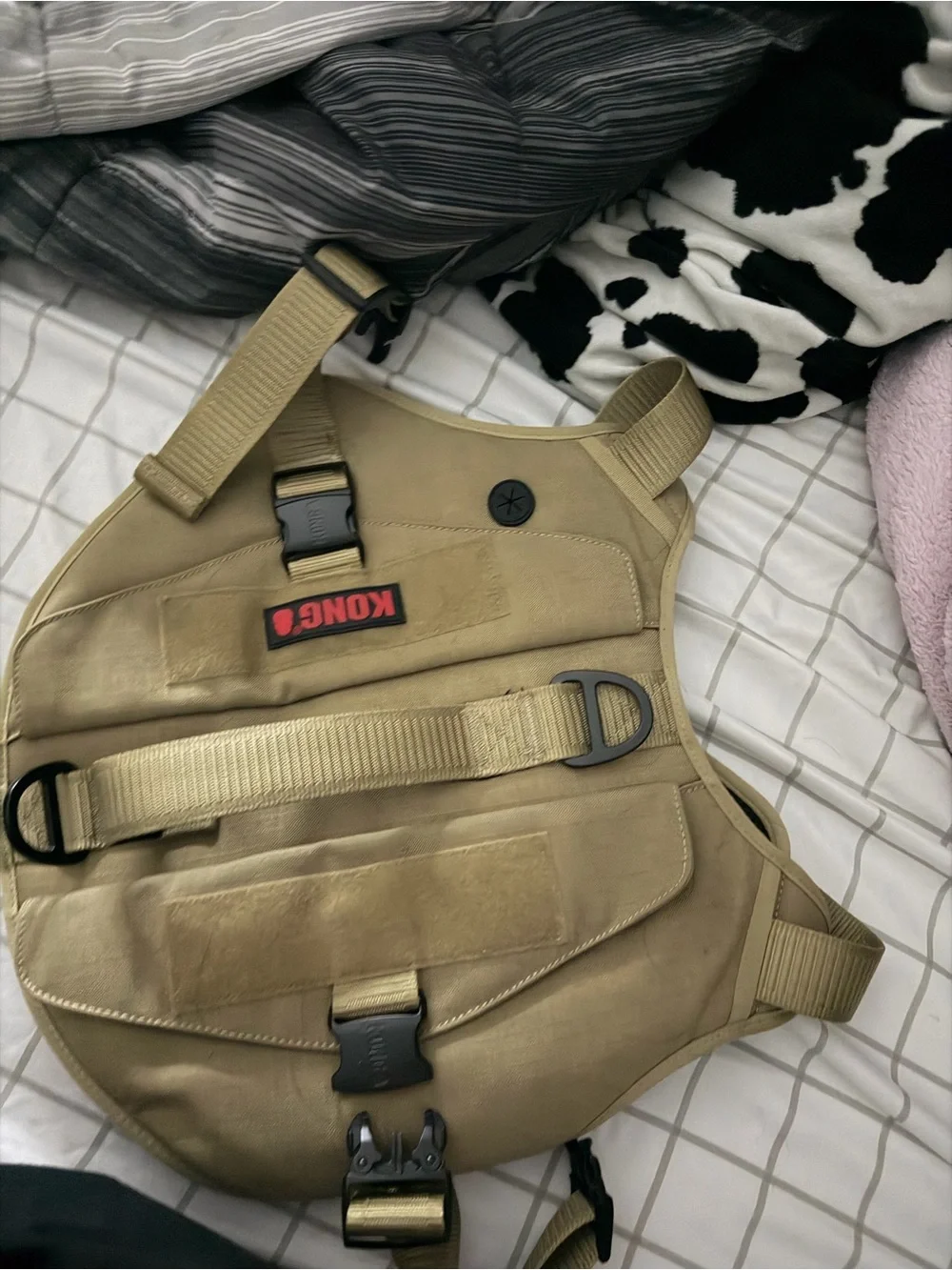 Kong Men's Tactical Messenger Chest Rig - Khaki